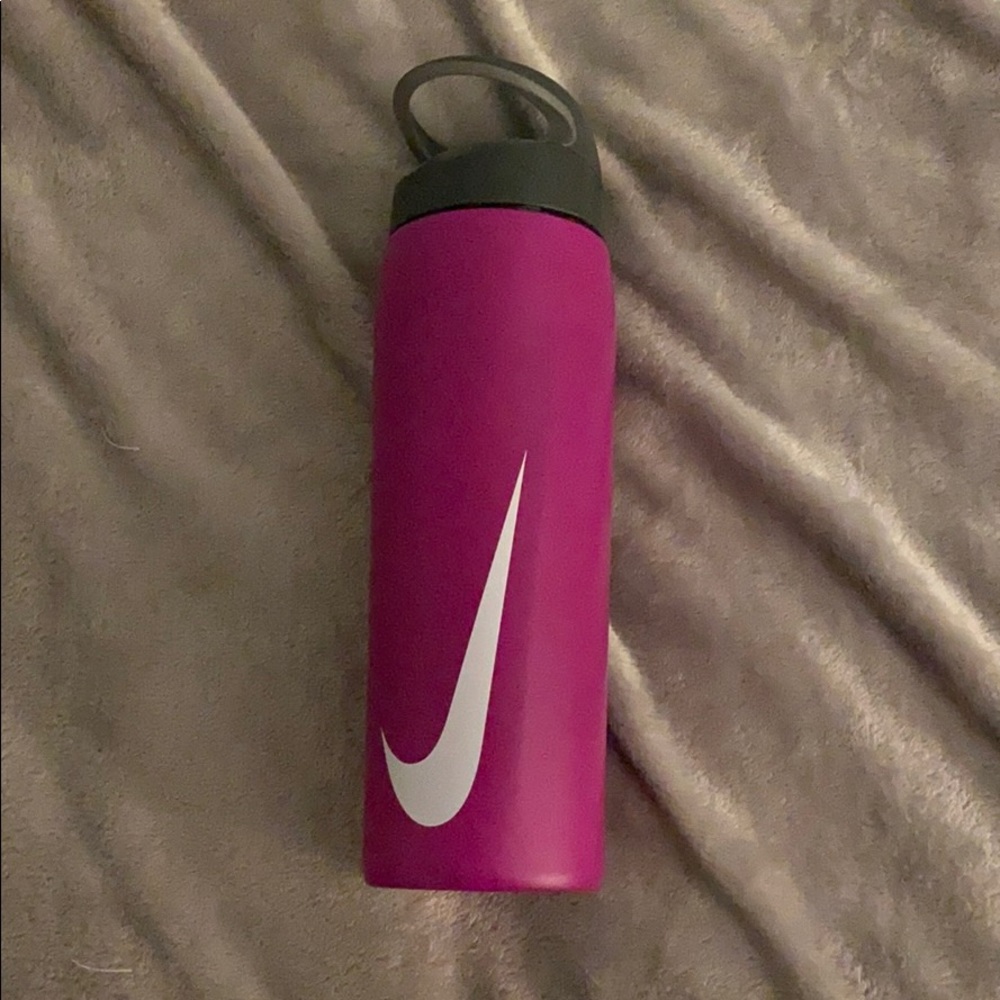 Nike water bottle